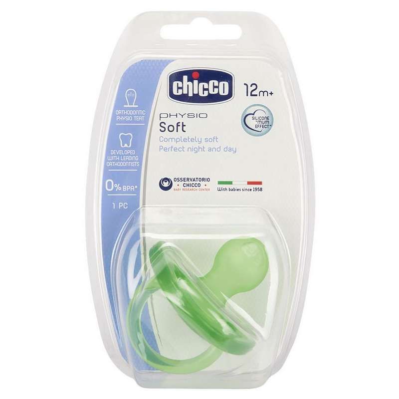 Soft silicone. Силиконовые пустышки Чикко 12+. Chicco Physio Soft 0+, зеленый у детей. Младенец с соской Чикко зеленой. Соска Чикко физио софт детский мир.